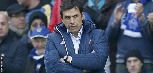 Chris Coleman looks on during Sunderland's 4-0 defeat at Cardiff