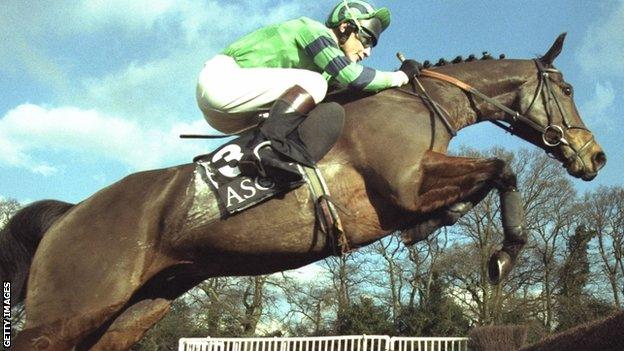 Richard Dunwoody riding at Ascot