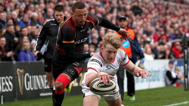 Man-of-the-match Rob Lyttle stretches to score despite the attention of Bjorn Basson