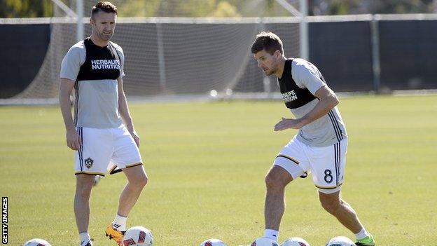 Robbie Keane (left) and Steven Gerrard