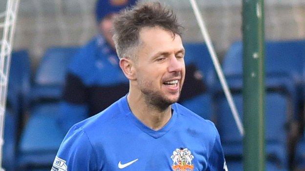 Declan O'Brien notched a hat-trick in Glenavon's win over Ballinamallard