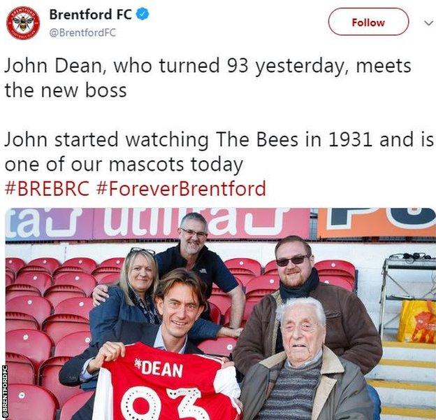 Thomas Frank meets John Dean before Brentford v Bristol City
