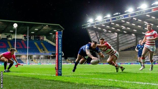 Jake Bibby gave Wigan hope with the first of two unconverted tries against Leigh just before the break