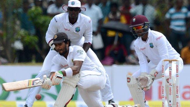 Sri Lanka's Dinesh Chandimal and West Indies wicketkeeper Denesh Ramdin