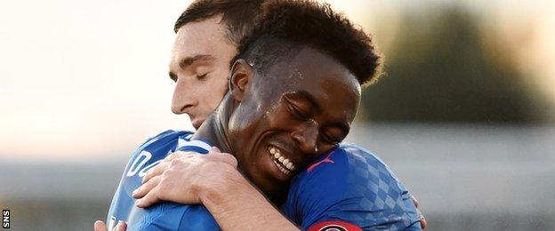 Joe Dodoo with Lee Wallace