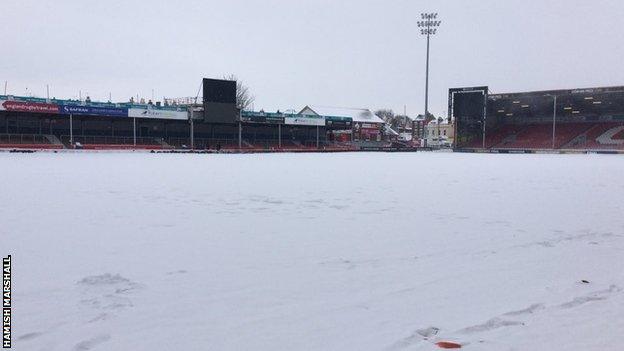 Snow at Kingsholm