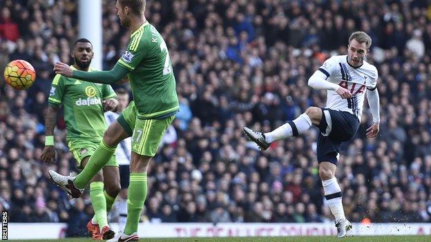 Tottenham's Christian Eriksen scores against Sunderland