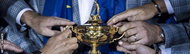 Team Europe holding the Ryder Cup