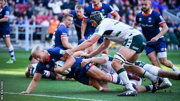 Max Lahiff scores for Bristol Bears