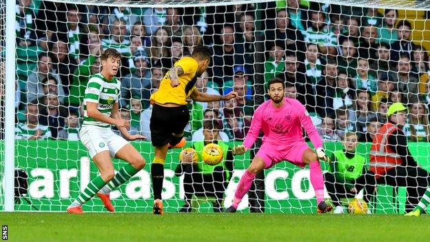 Viktor Klonaridis scores for AEK Athens against Celtic