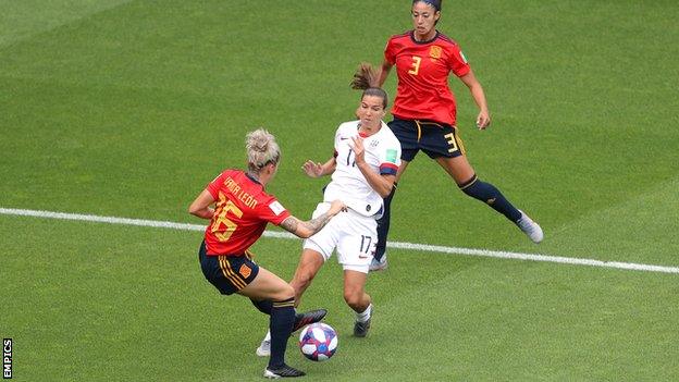 Mapi Leon (left) and Tobin Heath