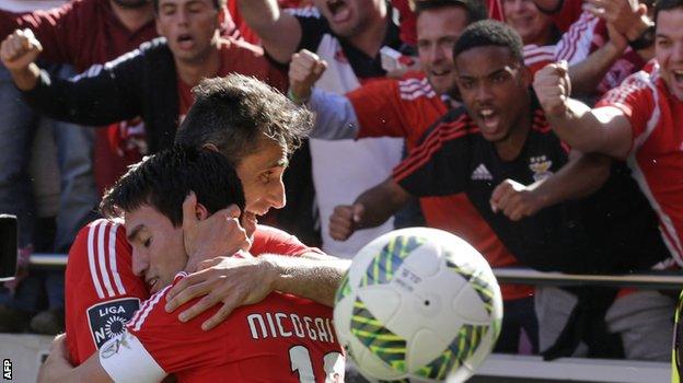 Benfica's Nico Gaitan celebrates his goal with Jonas