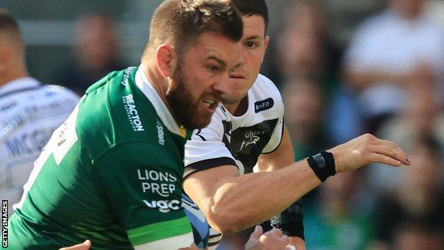 Sean O'Brien in action for London Irish against Sale