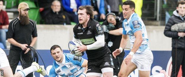 Stuart Hogg on the attack for Glasgow Warriors against Leinster