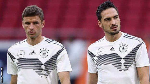 Thomas Muller (left) and