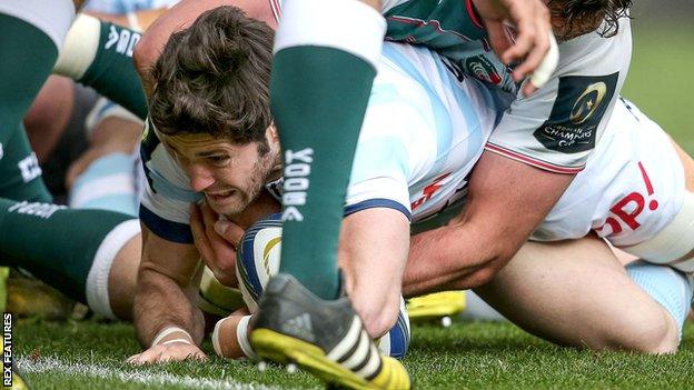 Maxime Machenaud scores for Racing