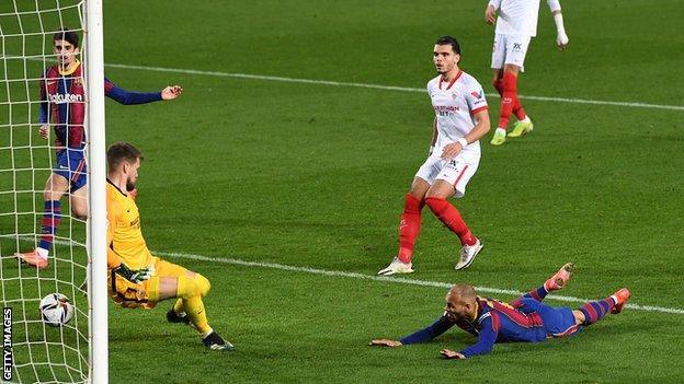 Martin Braithwaite scores Barcelona's winner