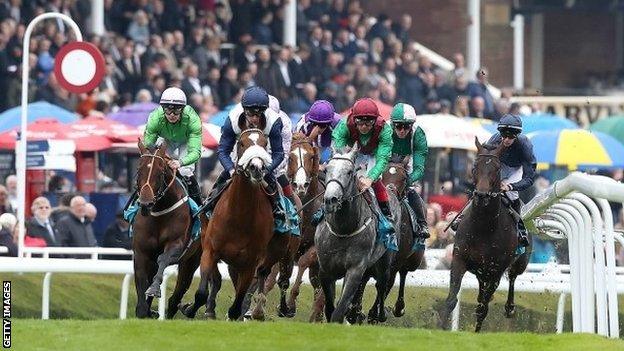 Sir Dragonet (right) in the Chester Vase