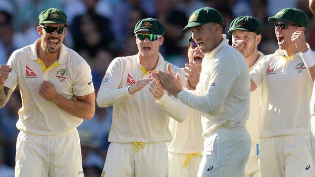 Australia celebrate a wicket