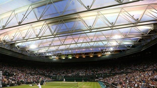 The closed roof on Wimbledon's Centre Court