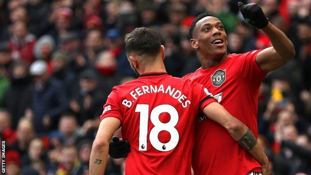 Anthony Martial and Bruno Fernandes celebrate