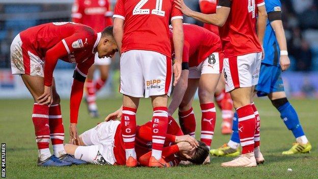 Kieffer Moore injured