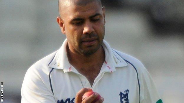 Warwickshire and New Zealand spinner Jeetan Patel