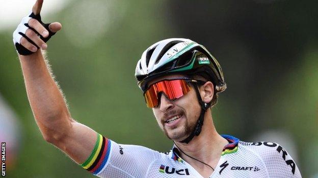 Peter Sagan celebrates victory