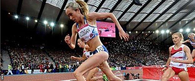 Eilish McColgan (left) runs the steeplechase at the 2014 Commonwealth Games