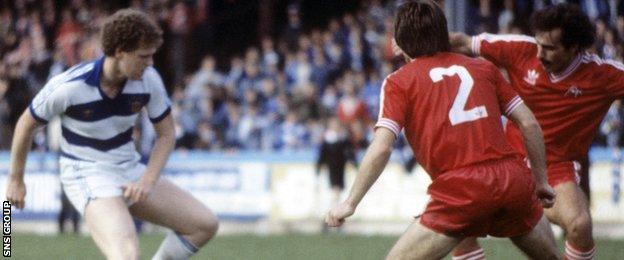 Andy Ritchie against Aberdeen at Cappielow