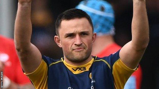 Jonny Arr salutes Worcester fans