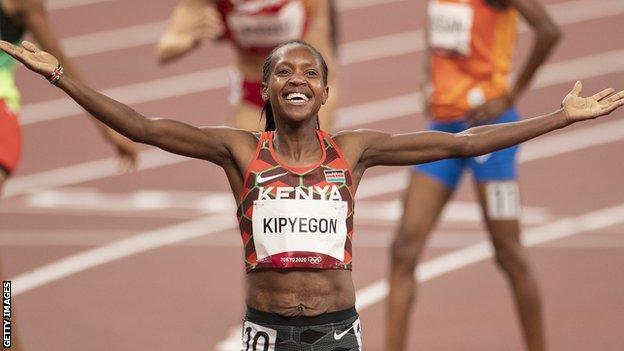 Faith Kipyegon celebrates her triumph in Tokyo