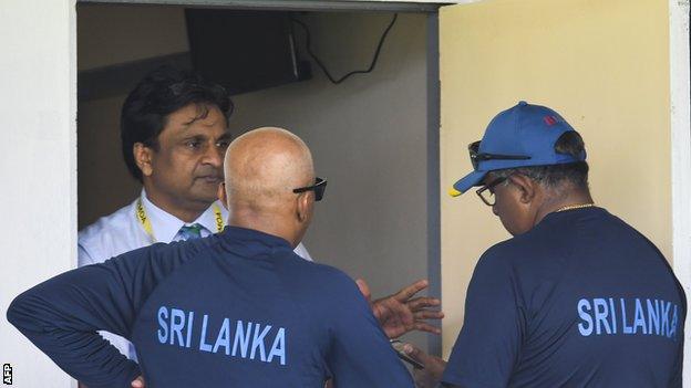 Sri Lanka coach Chandika Hathurusinghe and manager Asanka Gurusinha