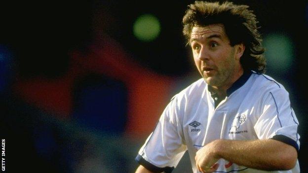 Bobby Davison in action for Derby County