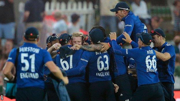 England celebrate Ben Stokes' catch to dismiss AB De Villiers