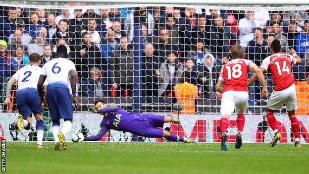 Hugo Lloris saves late penalty