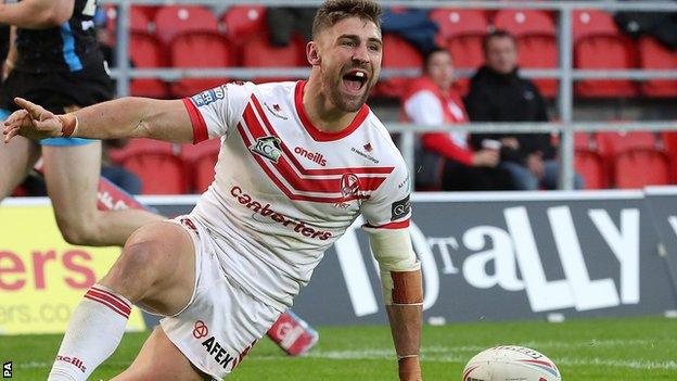 Tommy Makinson celebrates