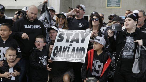 Oakland Raiders fans