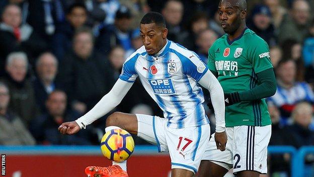 Huddersfield winger Rajiv van La Parra