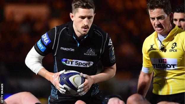 Henry Pyrgos prepares to feed the ball into a scrum against Racing 92