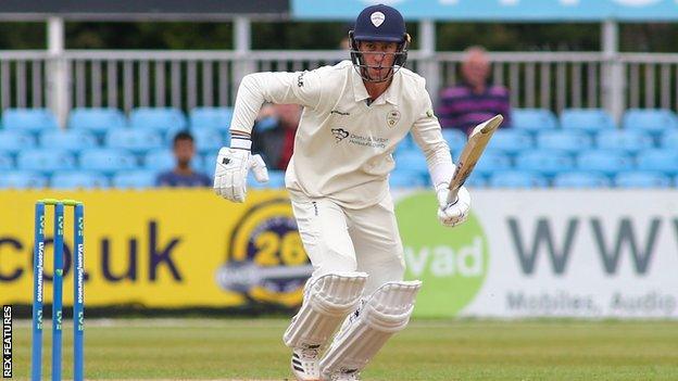 Derbyshire batter Wayne Madsen