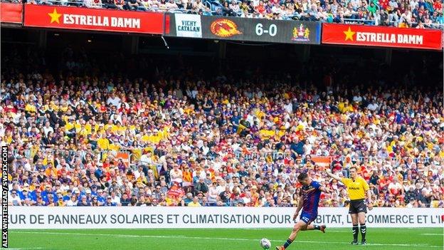 Catalans full-back Tony Gigot scored with Leo Messi-like frequency in landing four conversions, two penalties and a drop goal at the Nou Camp