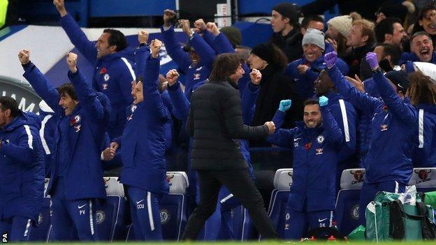 Antonio Conte celebrates Chelsea's goal against Manchester United