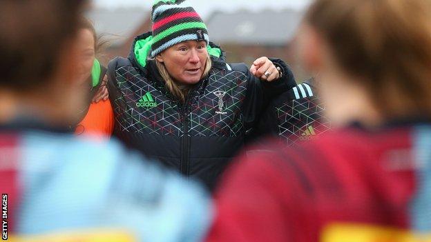 Karen Findlay coaching Harlequins