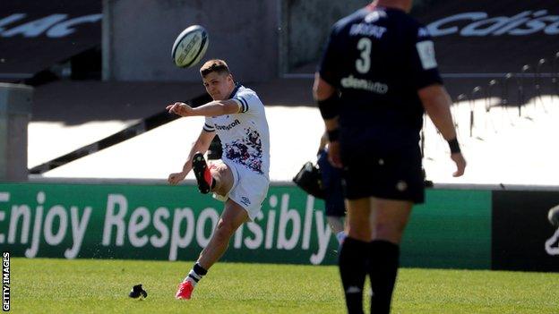 Callum Sheedy kicks a penalty