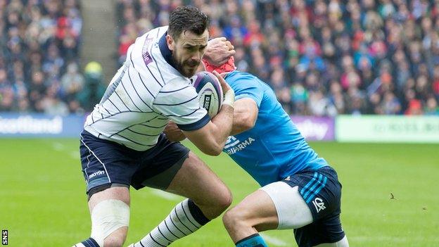 Alex Dunbar in action for Scotland