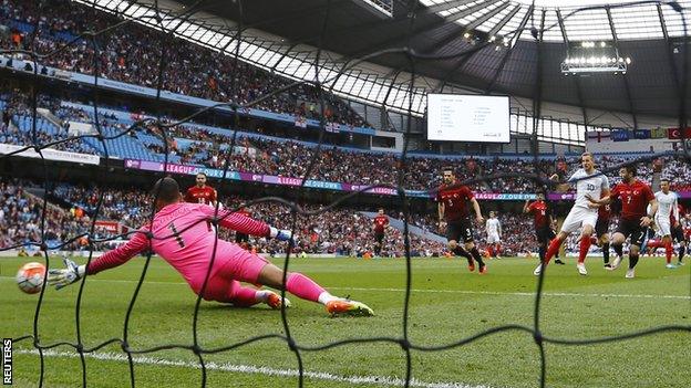 Harry Kane scores his fifth goal for England with his goal against Turkey