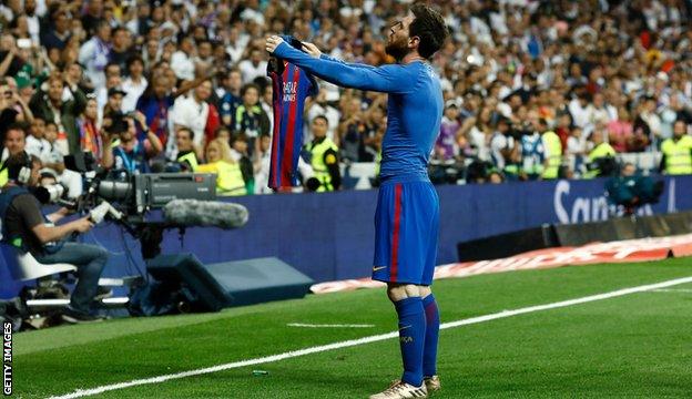 Lionel Messi celebrates goal against Real Madrid in 2017