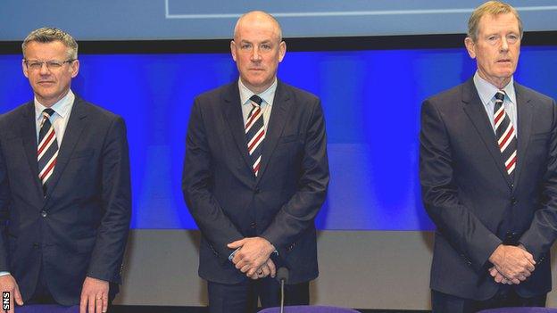 Rangers manager Mark Warburton is flanked by director Stewart Robertson (left) and chairman Dave King at the annual general meeting