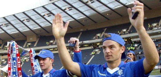 Barry Ferguson and Ronald de Boer